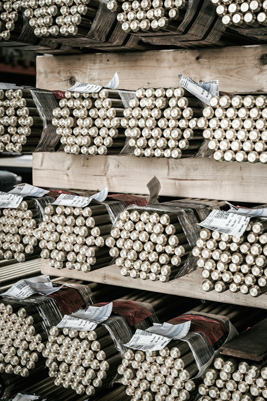 a-bunch-of-metal-rods-stacked-on-top-of-each-other-g3jv-9vvkpm